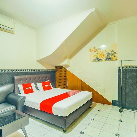 Oyo 93132 Modom Homestay Near Rs Islam Jakarta Pondok Kopi 外观 照片