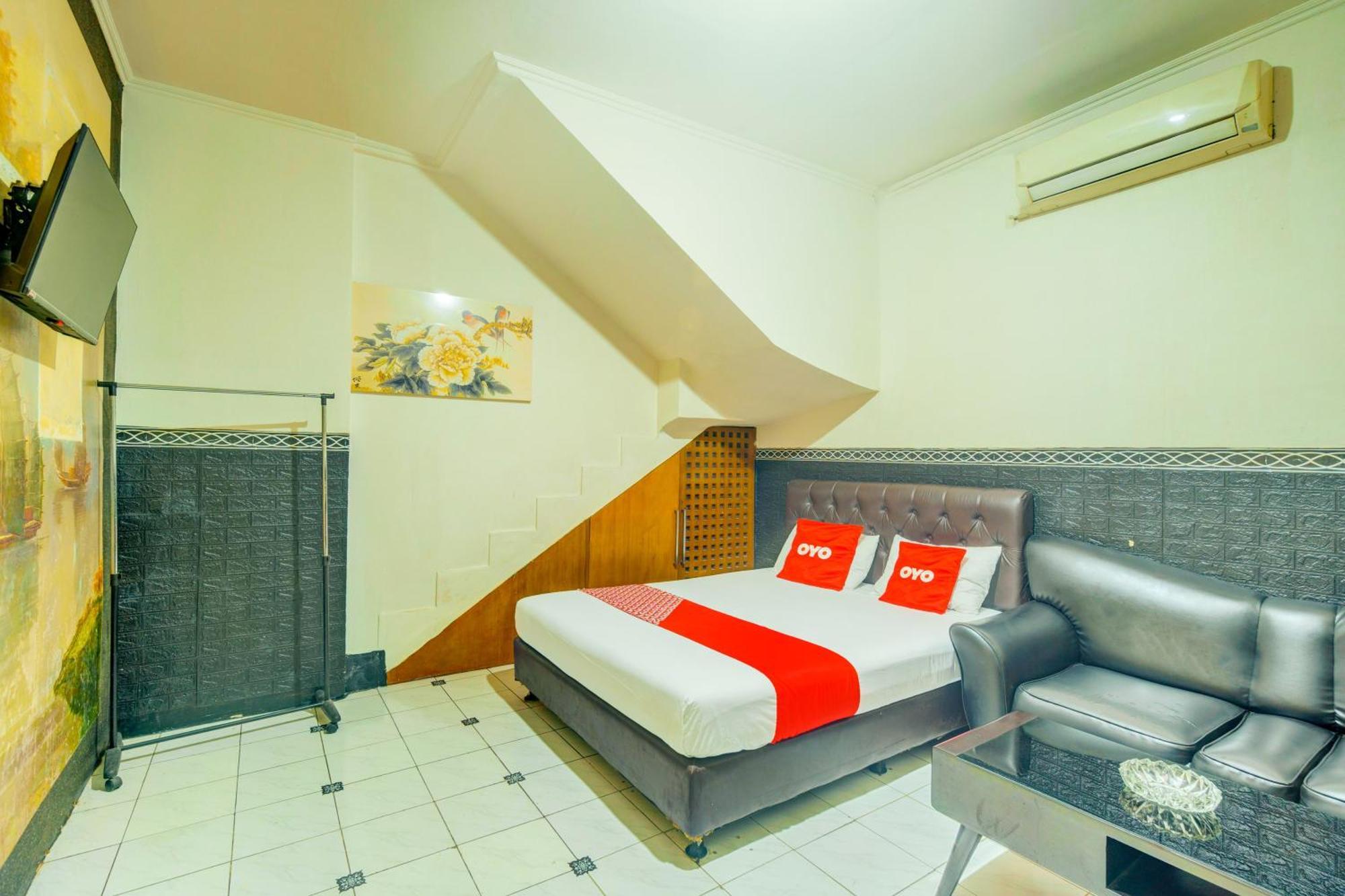 Oyo 93132 Modom Homestay Near Rs Islam Jakarta Pondok Kopi 外观 照片