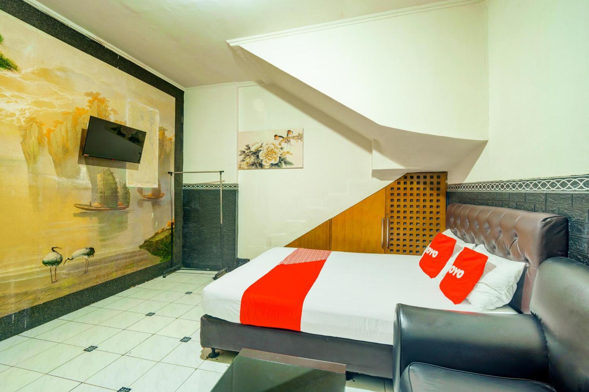 Oyo 93132 Modom Homestay Near Rs Islam Jakarta Pondok Kopi 外观 照片