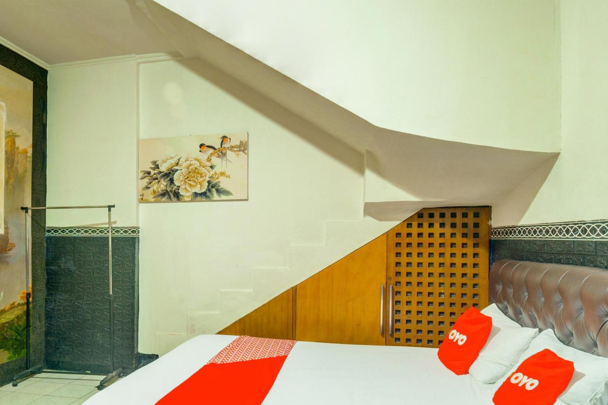 Oyo 93132 Modom Homestay Near Rs Islam Jakarta Pondok Kopi 外观 照片
