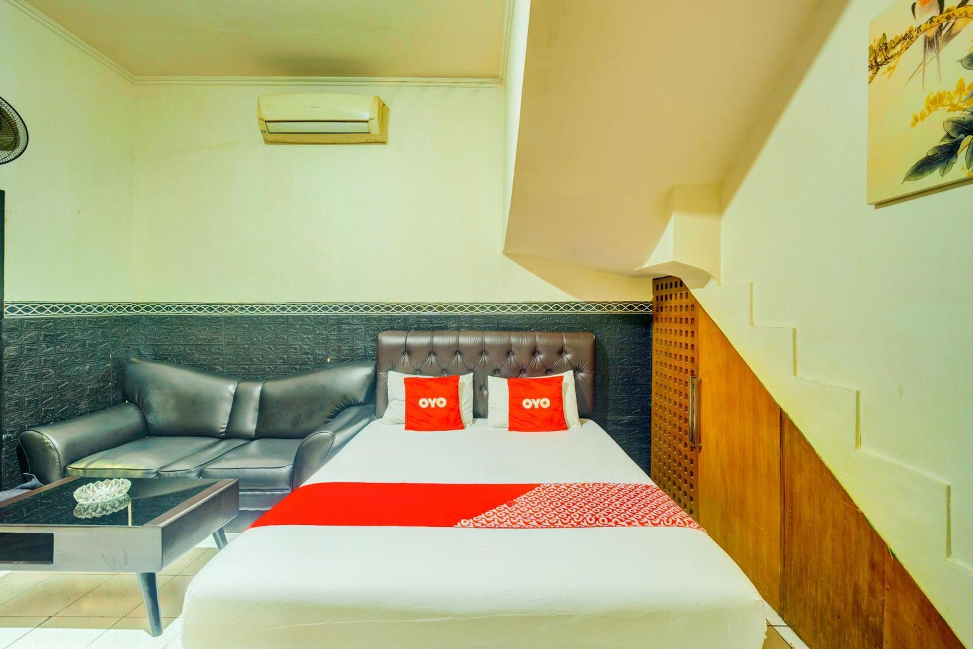 Oyo 93132 Modom Homestay Near Rs Islam Jakarta Pondok Kopi 外观 照片