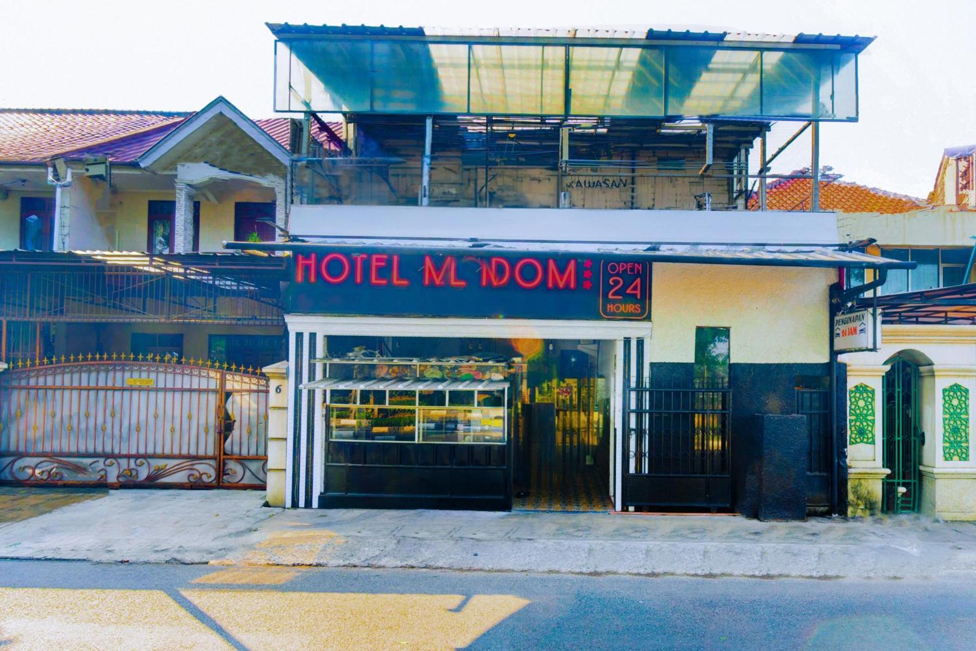 Oyo 93132 Modom Homestay Near Rs Islam Jakarta Pondok Kopi 外观 照片