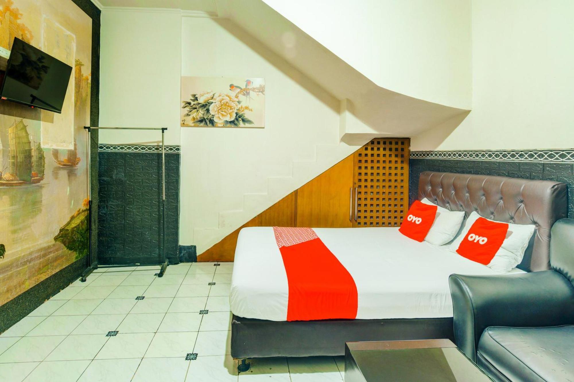 Oyo 93132 Modom Homestay Near Rs Islam Jakarta Pondok Kopi 外观 照片