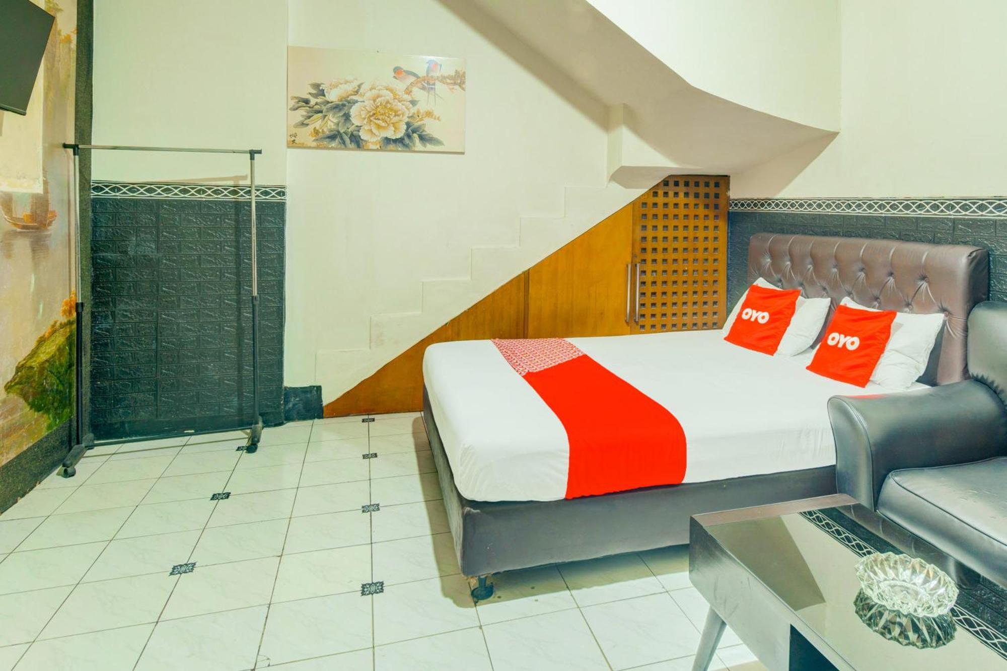 Oyo 93132 Modom Homestay Near Rs Islam Jakarta Pondok Kopi 外观 照片